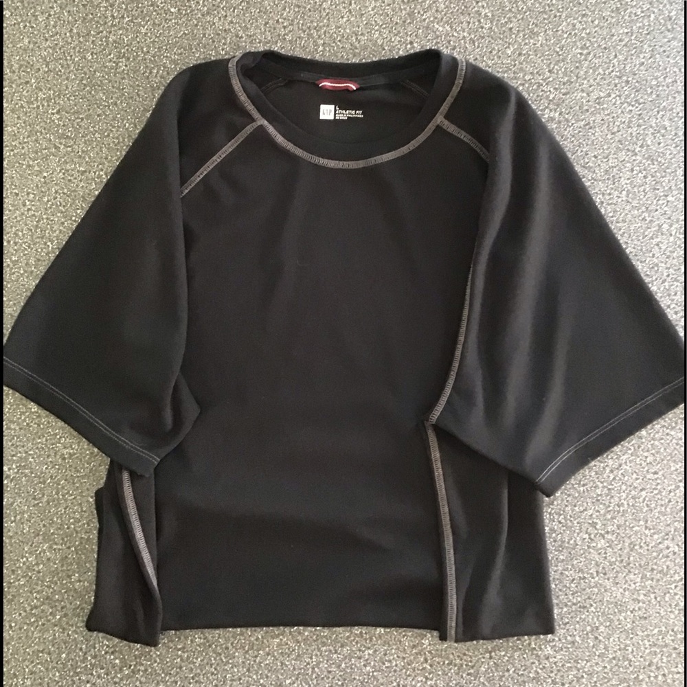 Gap Athletic Fit Performance Shirt - Men’s L